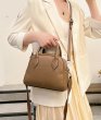 画像10: Leather simple small square tote shoulder crossbody bag　レザーシンプルスモールスクエアボストントートショルダークロスボディーバッグバッグ (10)