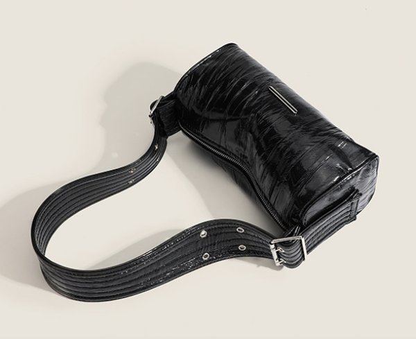 画像4: Leather Pillow Tote Underarm Tote Shoulder Bag　　レザーピロートートアンダーアームトートショルダバッグ (4)