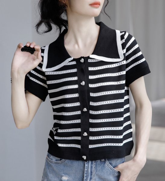 画像4: Women's black and white striped hollow polo collar knitted  sweater  ブラック＆ホワイトポロカラーハートボタンセーター (4)