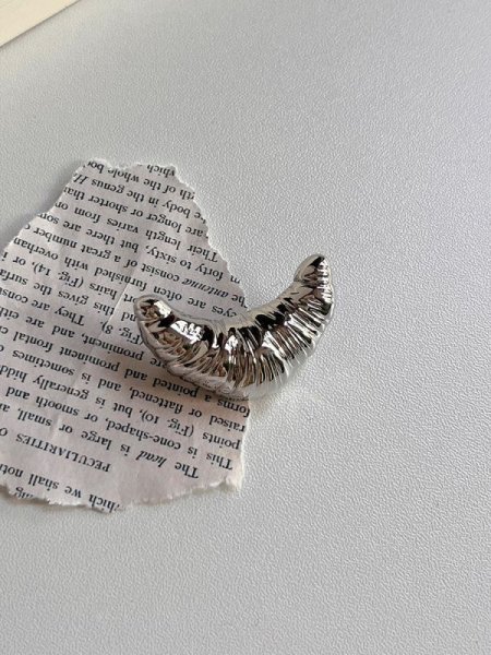 画像6:  Croissant corsage brooch 　クロワッサン半月ゴールド＆シルバーブローチコサージュ (6)