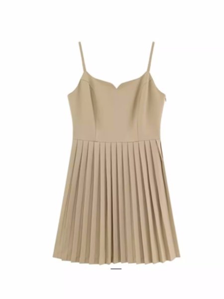 画像4: Women's  loose short lapel khaki jacket suspenders pleated skirt two-piece suit set up   ショートラペルベージュジャケットサスペンダープリーツスカートツーピーススーツセットアップ (4)