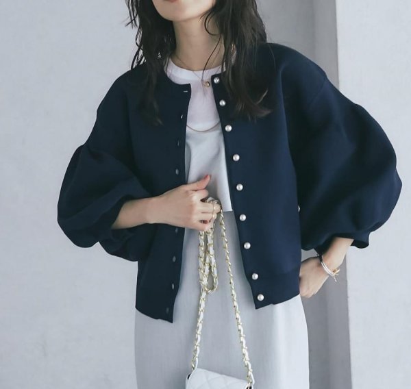 画像19: Women's Pearl button lantern sleeve cardigan that can be worn both front and back　パールボタンランタン スリーブ前と後ろの両方着用可能カーディガン (19)