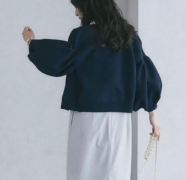 画像13: Women's Pearl button lantern sleeve cardigan that can be worn both front and back　パールボタンランタン スリーブ前と後ろの両方着用可能カーディガン (13)