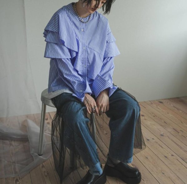 画像4: Women's Striped double frill stand-up collar blouse　ストライプ ダブルフリルスタンドカラー ブラウスシャツ  (4)
