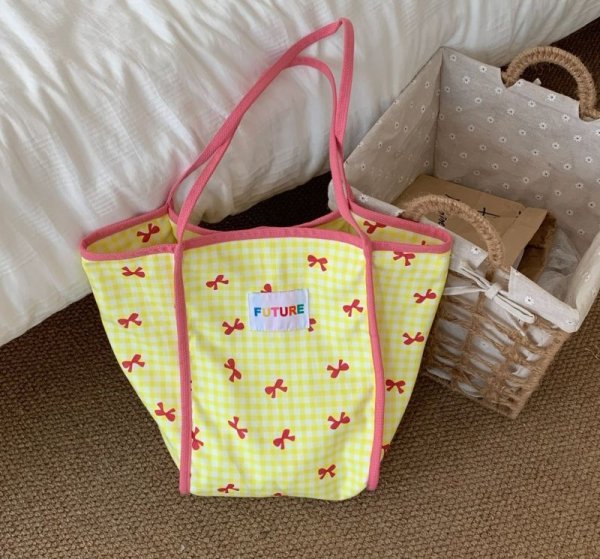 画像2: Ribbon Pattern Check Spaghetti Strap Shoulder Shopping Liman Handle Shoulder Tote Bag　ユニセックス男女兼用リボン柄チェックスパゲッティストラップショルダーショッピングリマンハンドルショルダートートバッグ (2)