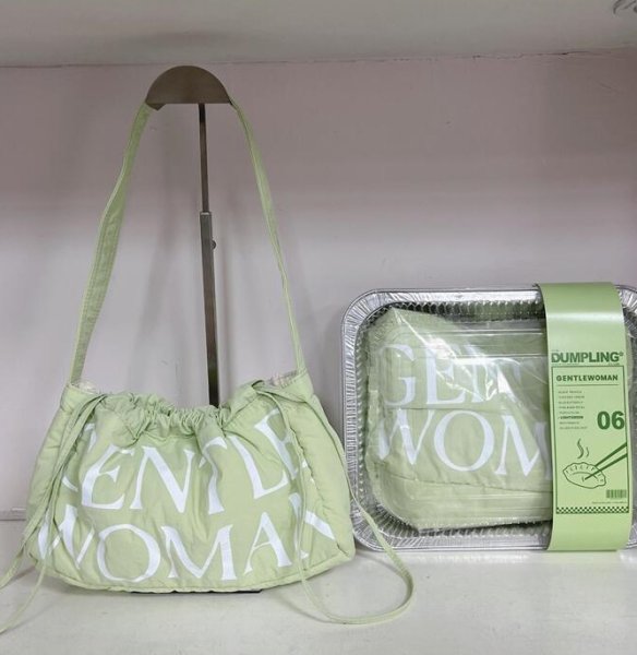 画像7: Gentlewoman Logo Dumpling Drawstring Shoulder Underarm Backpack Bag　ユニセックス男女兼用Gentlewomanロゴ巾着ショルダートートアンダーアームパックバッグ (7)