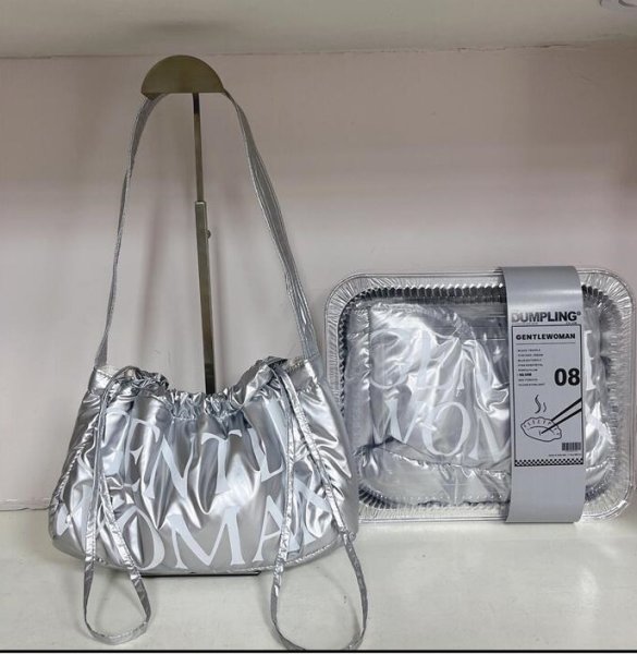 画像9: Gentlewoman Logo Dumpling Drawstring Shoulder Underarm Backpack Bag　ユニセックス男女兼用Gentlewomanロゴ巾着ショルダートートアンダーアームパックバッグ (9)