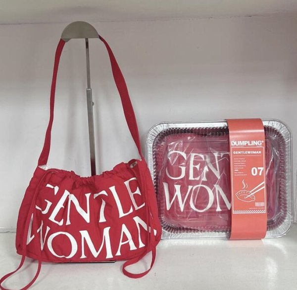 画像8: Gentlewoman Logo Dumpling Drawstring Shoulder Underarm Backpack Bag　ユニセックス男女兼用Gentlewomanロゴ巾着ショルダートートアンダーアームパックバッグ (8)