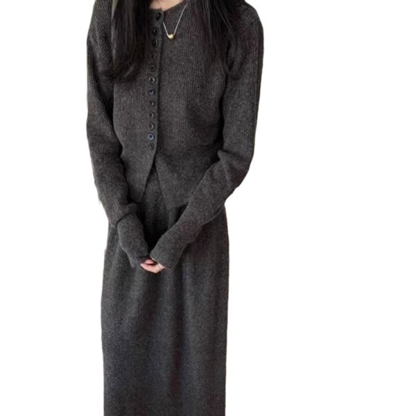 画像5: Women's French round neck single-breasted slit long sleeve sweater and A-line long skirt set set up  フレンチラウンドネック シングルブレスト スリット 長袖セーター＆Aラインロングスカートスーツセットアップ (5)