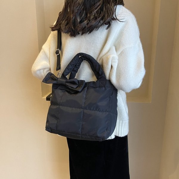 画像8: Down quilted ribbon tote shoulder crossbody bag　ユニセックス男女兼用ダウンキルティングリボントートショルダークロスボディバッグ (8)