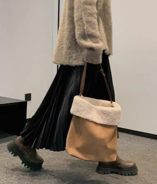画像7: Sheepskin Style Crossbody Shoulder Bag handbag 　ユニセックス男女兼用シープスキンスタイルシングルハンドルトートショルダークロスボディバッグ (7)