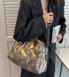 画像8: Down quilting Shoulder Tote Crossbody Bag 　ユニセックス男女兼用キルティングダウンナイロンクロスボディバッグトートショルダーバッグ (8)