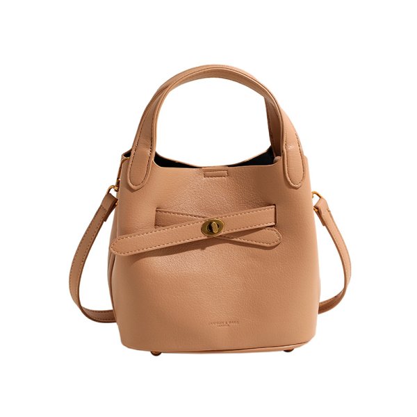 画像4: Leather Belt Bucket Tote Shoulder Crossbody Bag　ユニセックス男女兼用レザーベルトバケットトートショルダークロスボディバッグ (4)