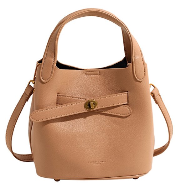 画像3: Leather Belt Bucket Tote Shoulder Crossbody Bag　ユニセックス男女兼用レザーベルトバケットトートショルダークロスボディバッグ (3)