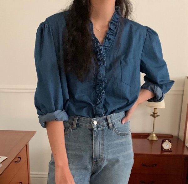 画像2: V-neck denim ruffle long sleeve blouse　 Vネックデニムフリル長袖ブラウス (2)