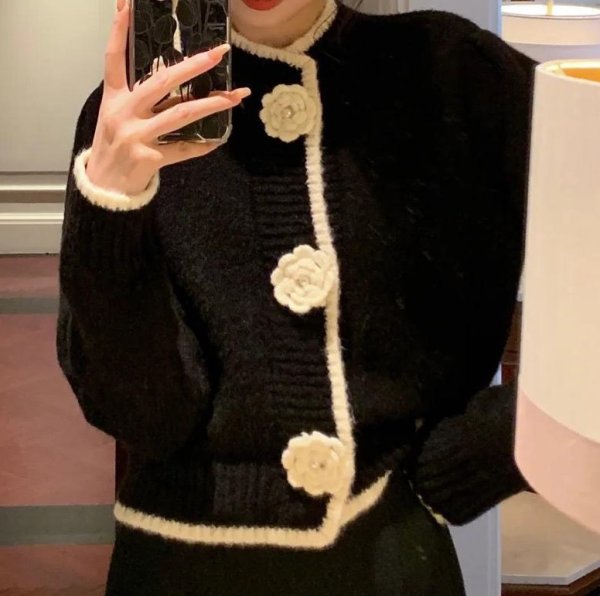 画像4: Camellia brooch button cardigan sweater knit　カメリアブローチボタンカーディガンジャケット コート (4)