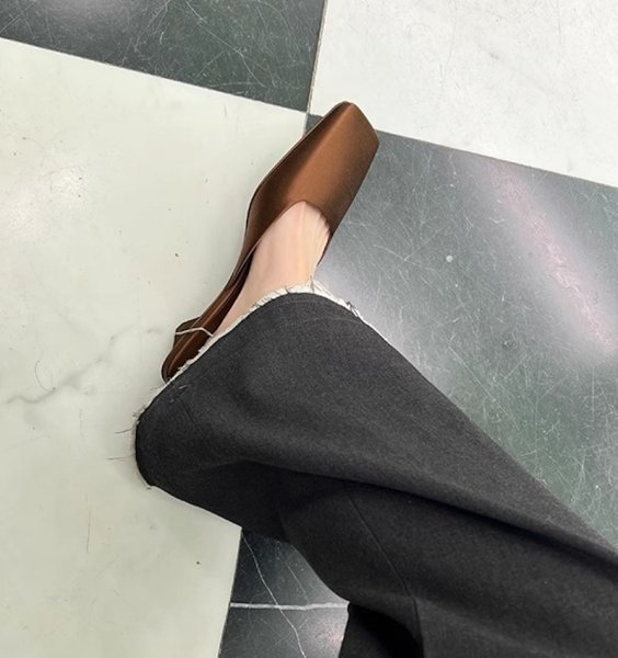 画像9: French square toe silk satin triangle heel mule sandals pumps shoes 　フレンチスクエアトゥシルクサテン三角ヒールミュールサンダル (9)