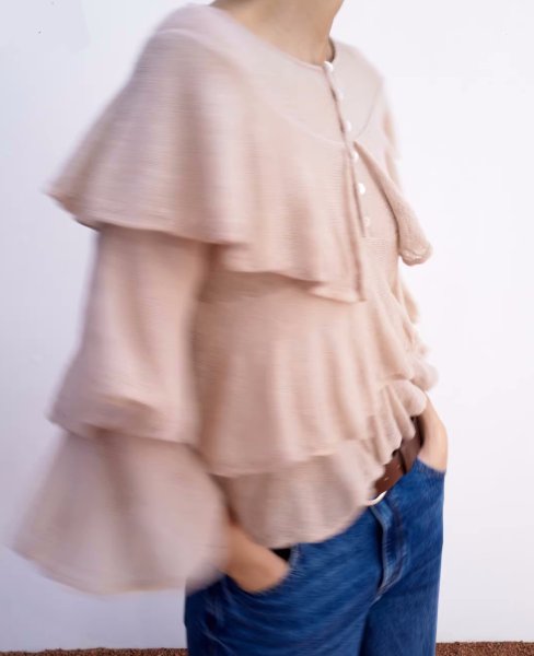 画像4: Layered Embellished Sweater　レイヤードフリルラウンドネックセーターニット (4)