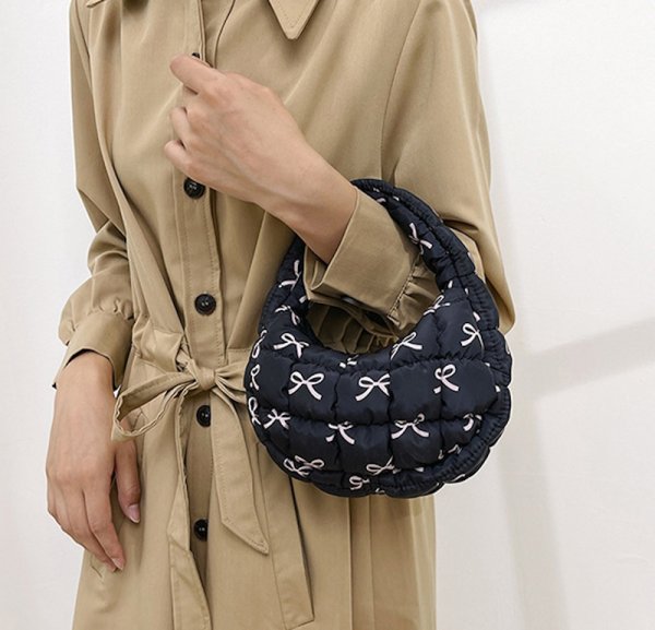 画像10: Down Croissant Half Moon Underarm Tote Shoulder Bag　ダウンキルティングクロワッサン半月アンダーアームトートショルダバッグ (10)