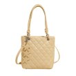 画像1: Quilted leather bucket shoulder tote crossbody bag with star charm　 キルティングレザースターチャーム付き バケットショルダートートクロスボディーバッグ (1)