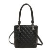 画像2: Quilted leather bucket shoulder tote crossbody bag with star charm　 キルティングレザースターチャーム付き バケットショルダートートクロスボディーバッグ (2)