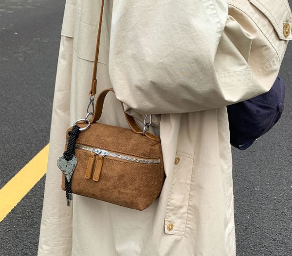 画像9: Square Box Suede Tote Shoulder Crossbody Bag　スクエアボックススエードトートショルダークロスボディバッグ (9)