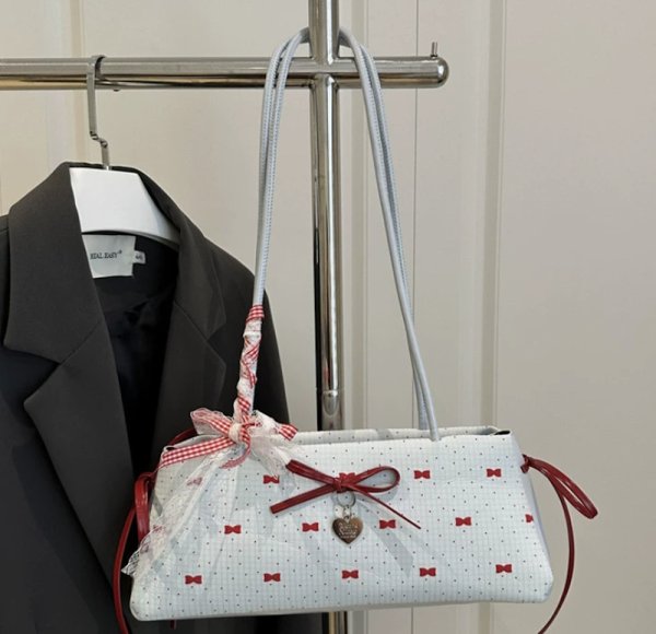 画像2: Ribbon print horizontal tote shoulder/crossbody bag  リボンプリント横長トートショルダーアンダーアームバッグ (2)